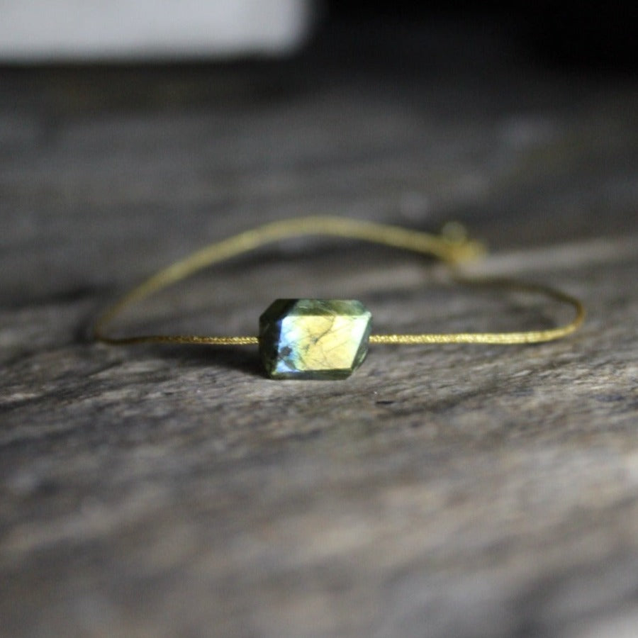 Labradorita - Pulsera en bruto